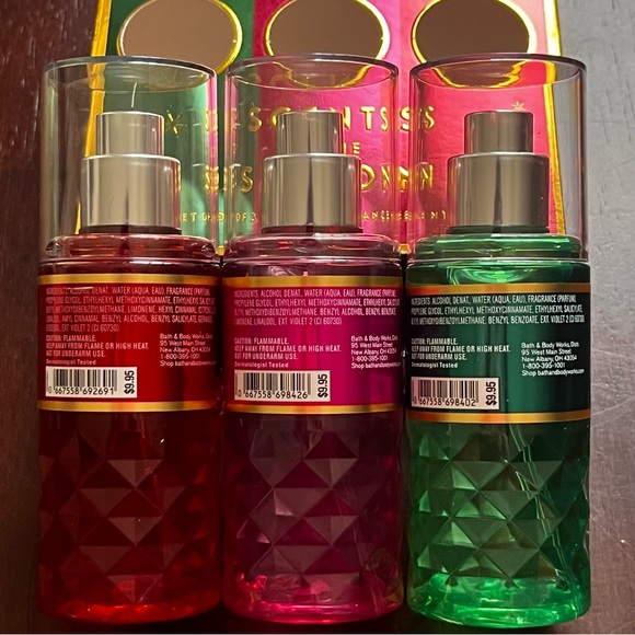 Scents of the Holiday Season NEW in box 3 piece gift set bath and body works - Picture 3 of 4